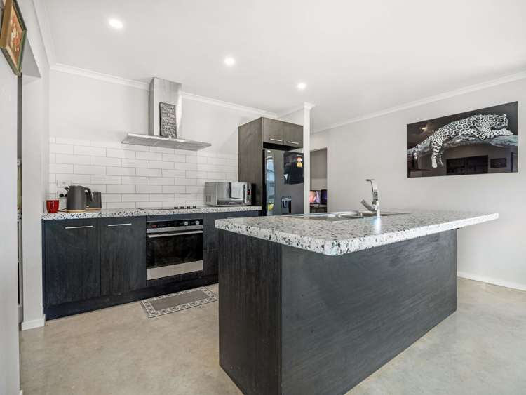 77 Fairway Drive Morrinsville_12