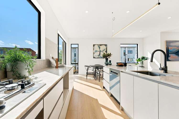 2 Falcon Crescent Hobsonville_7