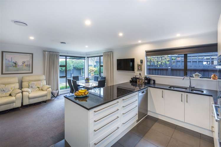 1/26 Idris Road Fendalton_11