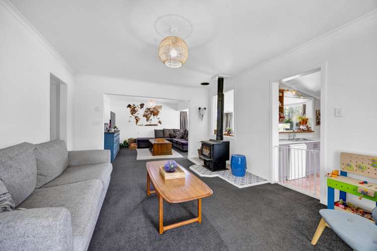 8 Waingongoro Road_3