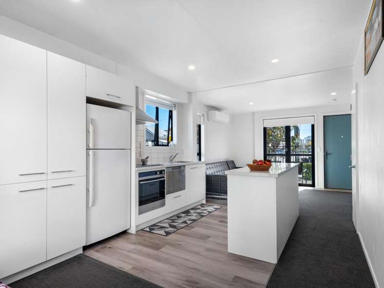 1/14 Buffon Street Waltham_4