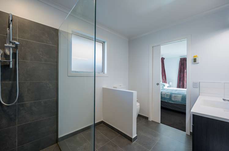 17 Campari Drive Richmond_9