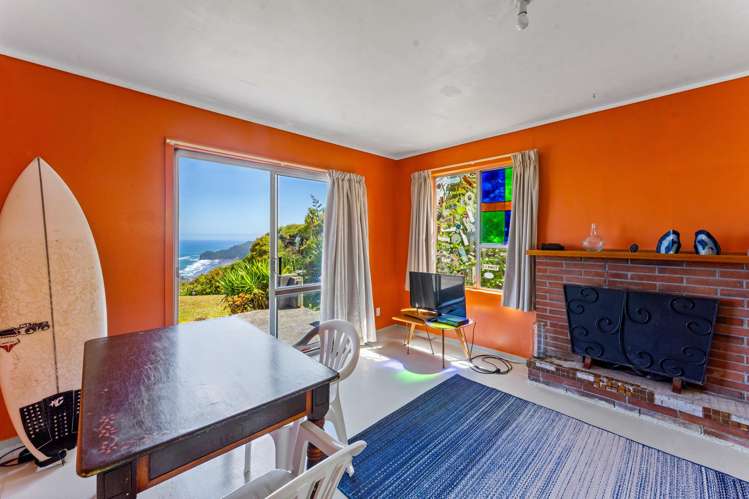 11 Te Ahuahu Road Piha_6