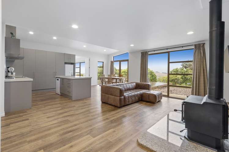 16 Hollybank Lane Governors Bay_3