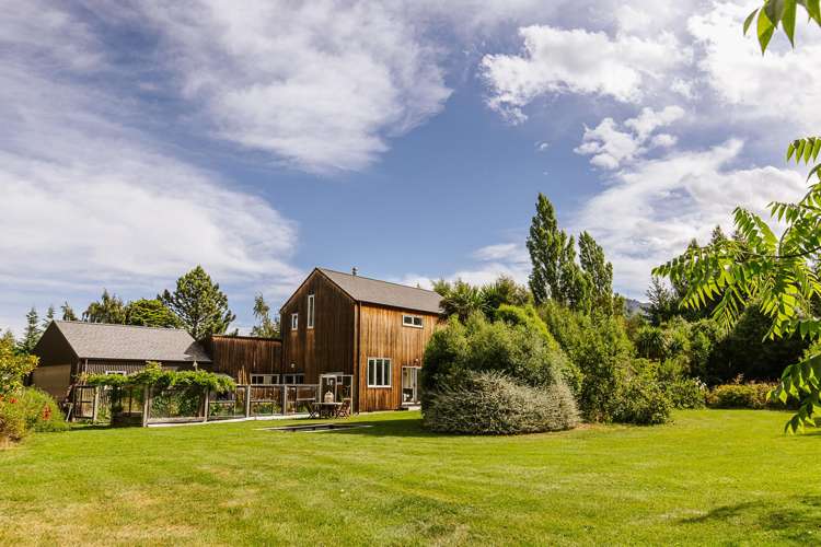 2 Wineberry Lane Wanaka_6