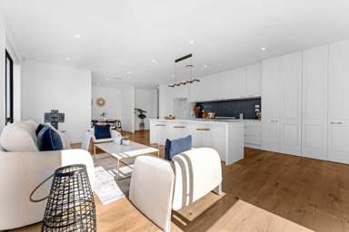 7 Lagonda Rise_2