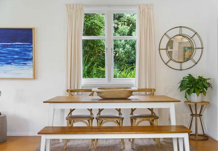 42 Field Way Waikanae Beach_10