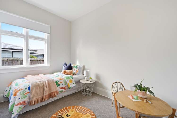34 Poulton Avenue Richmond_13