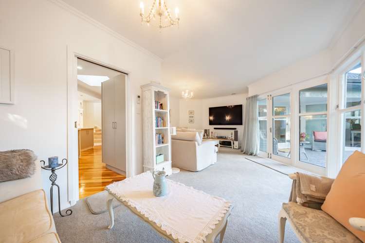 8 Military Road Boulcott_9