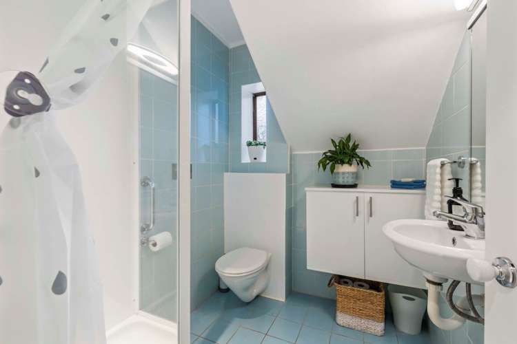 16 Hurstbourn Priors Goodwood Heights_15