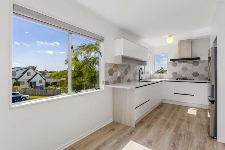 16 Tetrarch Place Totara Vale_18