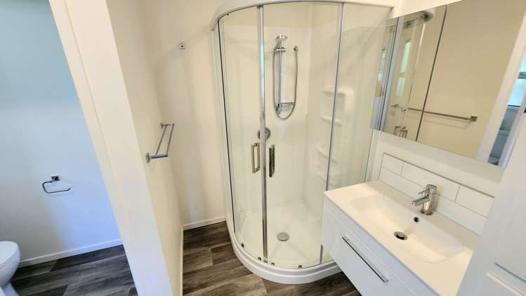 27 Jonathon Street Brookfield_2