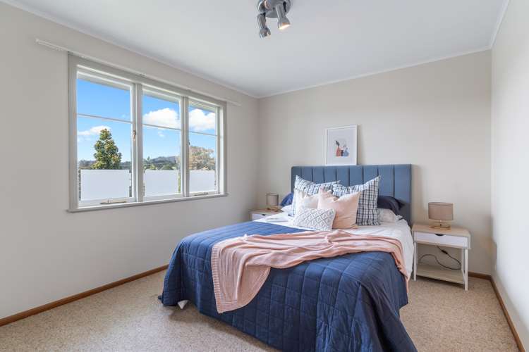 17 Kashmir Road Glen Eden_13