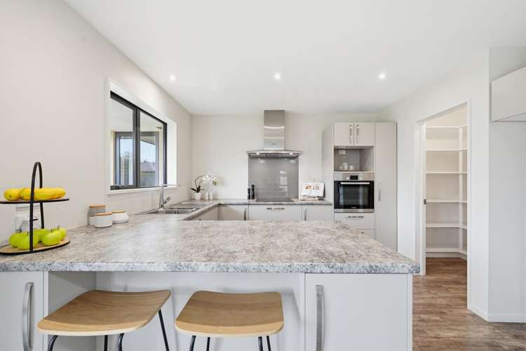 57 River Road_5