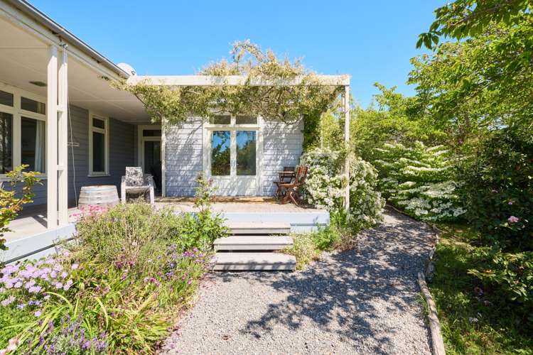 364 The Coastal Highway Redwood Valley_14