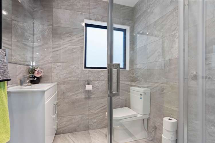 9b Malcolm Place Mangere East_17