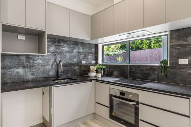 64 Lemnos Place Titirangi_2