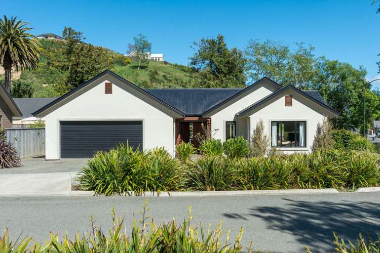 8 Sunningdale Drive Stoke_1