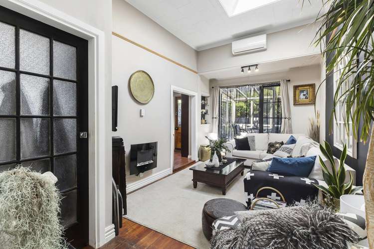 206 Sutherland Rd Lyall Bay_10