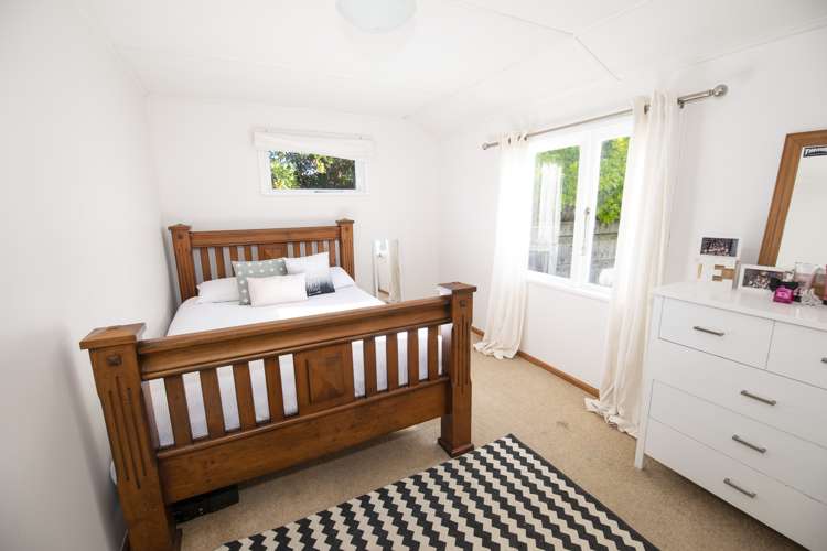 21 Harpham Street Taradale_11