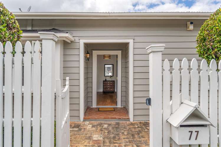 77 Bell Road_0
