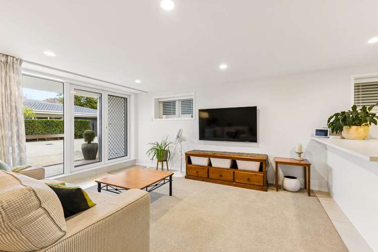 3 Freshney Place Hill Park_12