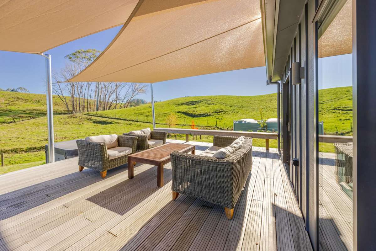 75 Pourerere Road_4