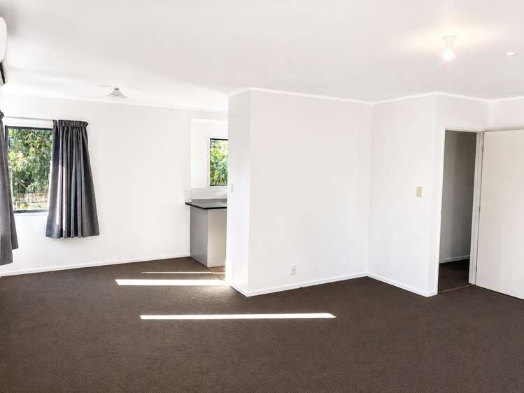 56B Sutton Crescent Papakura_5