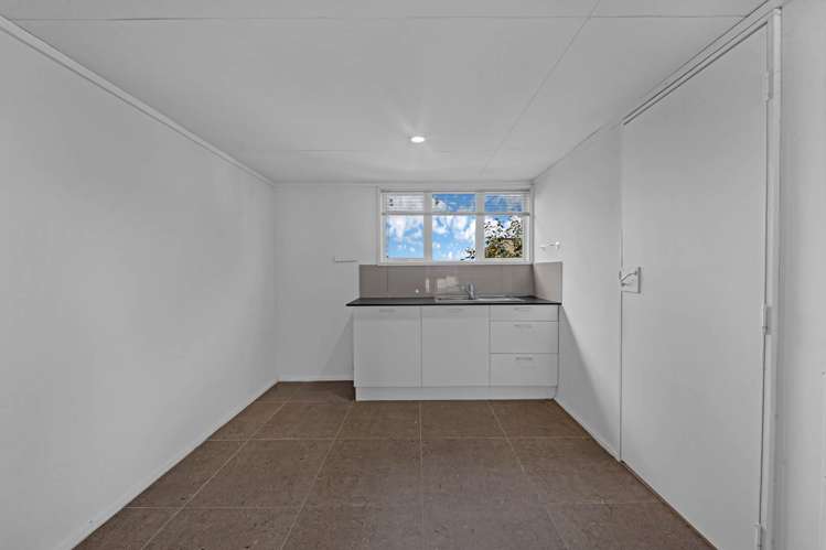 296A Triangle Road Massey_11