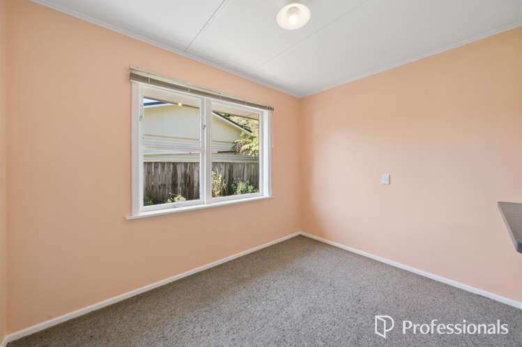 57 Coast Road Wainuiomata_8