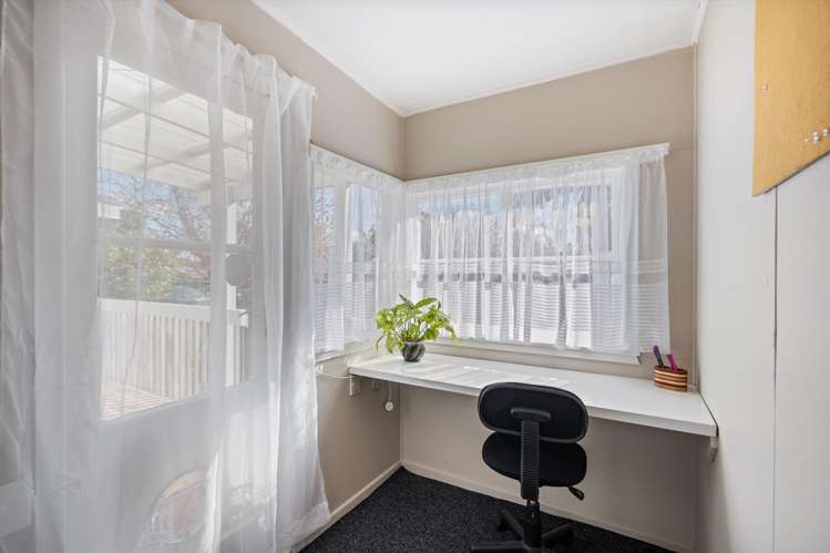 7 Montgomery Avenue Onerahi_14