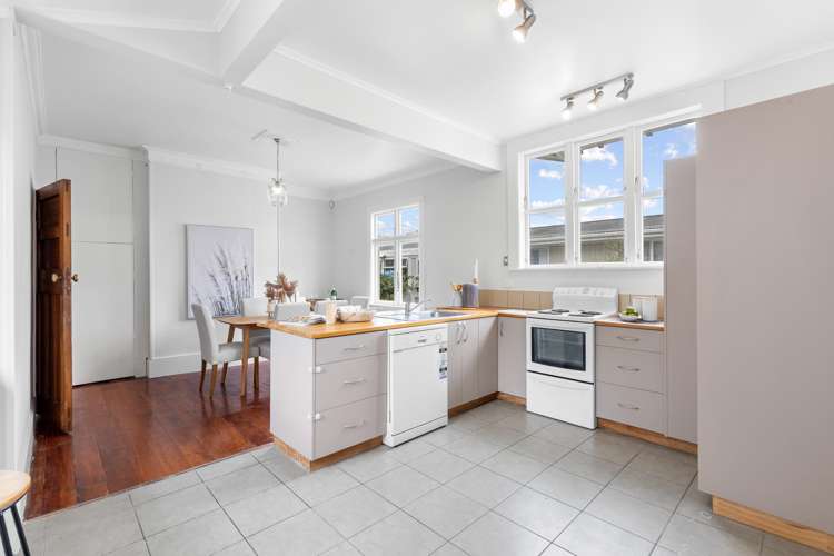 36 Kingswood Street Takaro_16