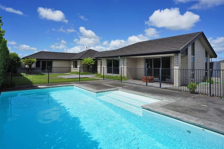 1 Bos Crescent Flagstaff_17