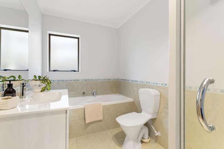 14 Exotic Place Massey_16