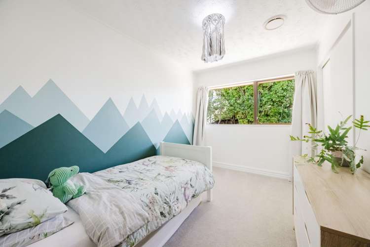 78 Atherfold Crescent Greenmeadows_12