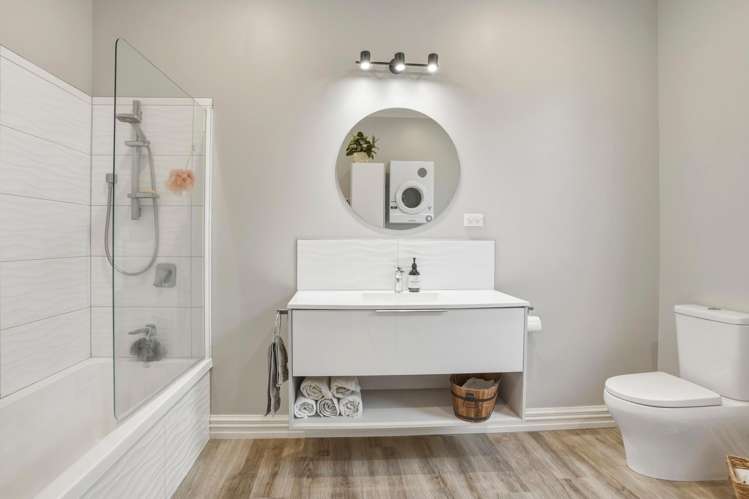 2 Baker Street Caversham_13