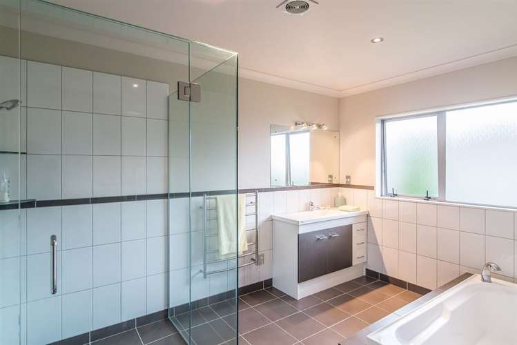 74 The Drive Paraparaumu Beach_14