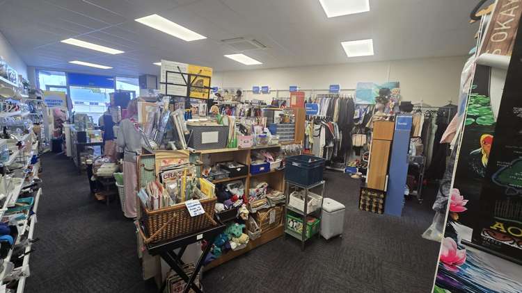 Unit 3, 76 Main Road Katikati_3
