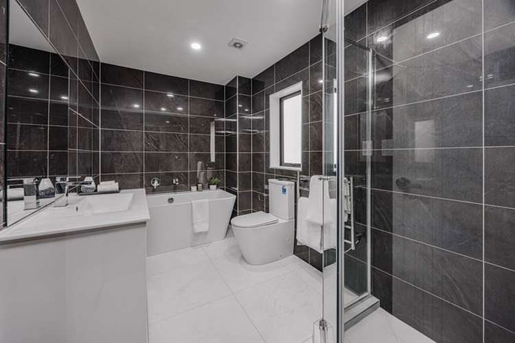 12/30 Calvert Avenue Mangere East_13