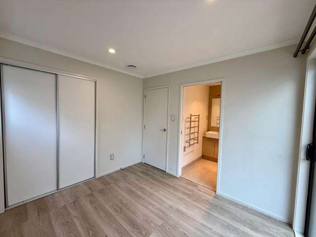 8 Hirimate Place Flat Bush_3