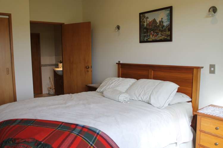 20 Meikle Road Tomarata_13