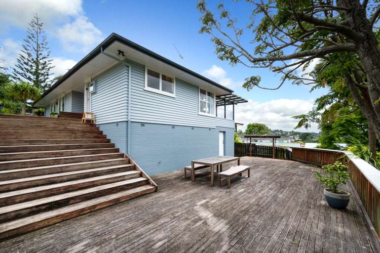 42 Glengarry Road Glen Eden_9