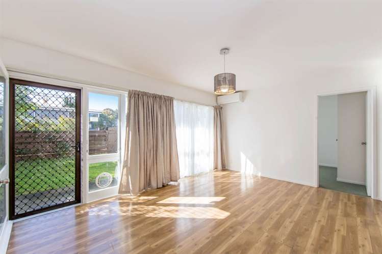 2/1 Glen Road Browns Bay_1