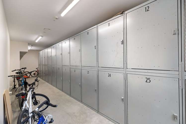 210/98 Gorge Road Queenstown_10