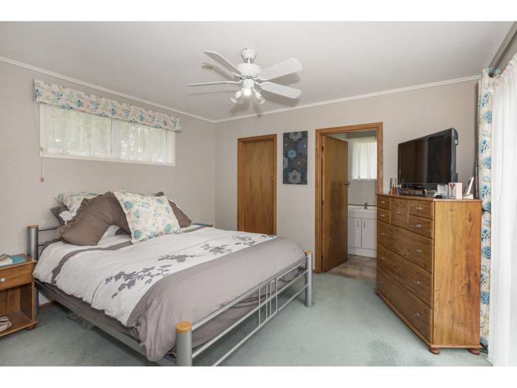 8 Ribblesdale Road Henderson_14