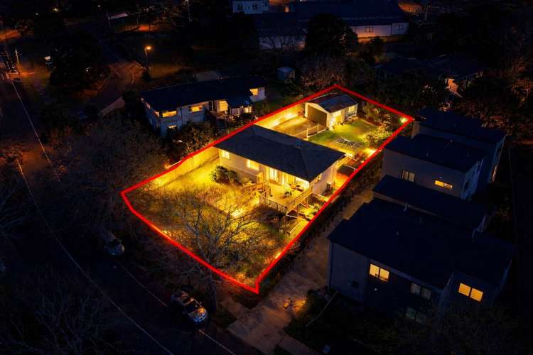 31 Mirrabooka Avenue Botany Downs_13