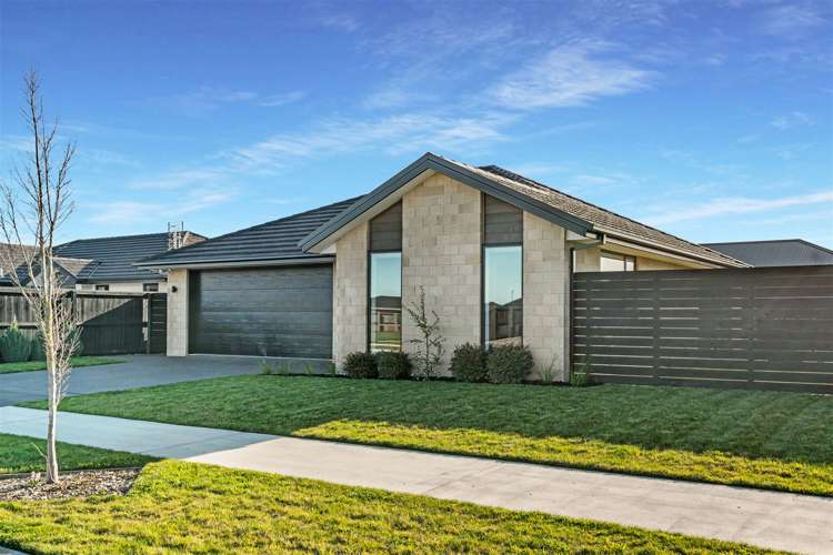 7 Halpin Drive Lincoln_19