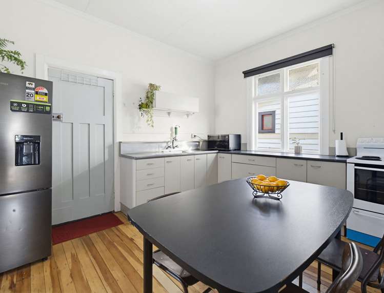 12 Lyndhurst Street Takaro_22