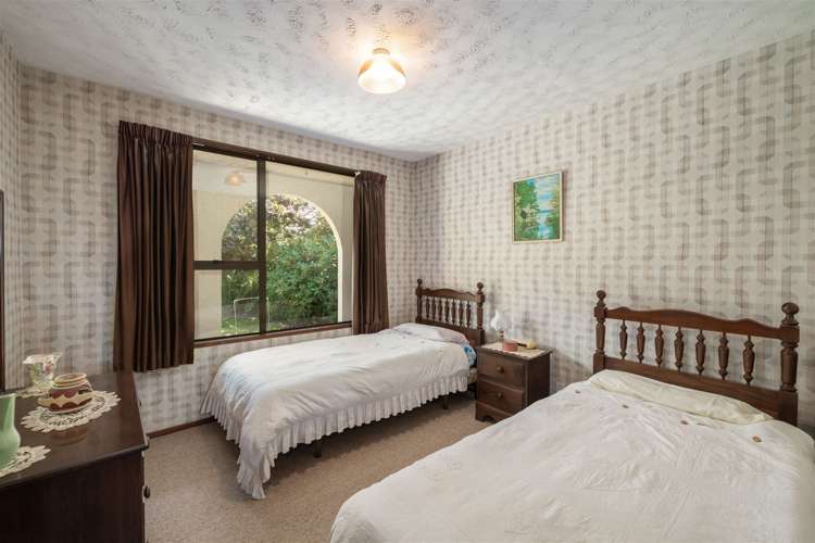 34 Karnak Crescent Russley_14