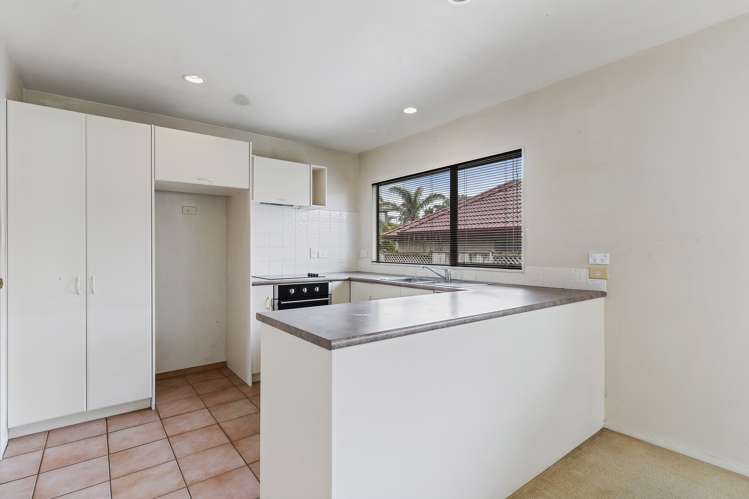 1/42 Esther Place Red Beach_4